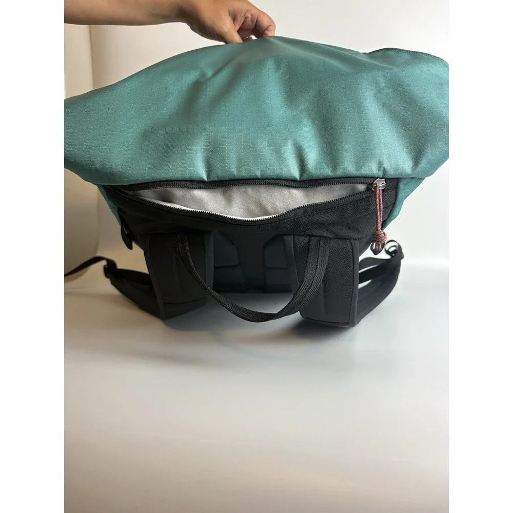Mountain Hardwear Camp 4 32L Backpack Green Nylon Water Resistant